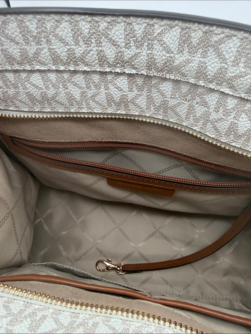 Michael Kors Pink and Cream Stripe Tote with Brown Trim and Matching Wallet - Picture 7 of 15